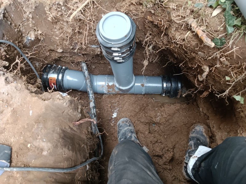 Travaux de réparation d'une canalisation enterrée pour un syndic  à Aix-en-Provence