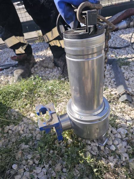 Remplacement d'une pompe de relevage monophasée inox à Marseille