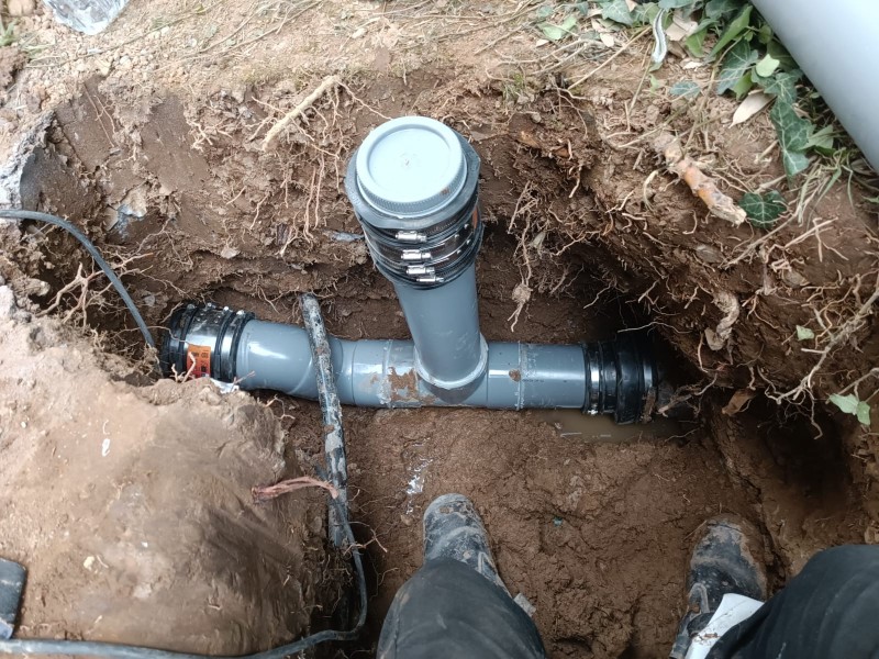 Travaux de réparation d'une canalisation enterrée pour un syndic  à Aix-en-Provence