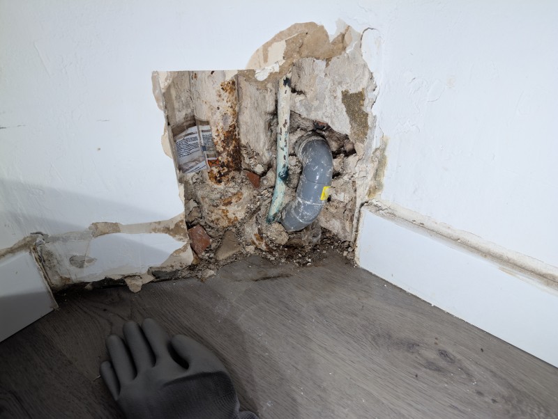 Recherche de fuite destructive pour un syndic de copropriété à Aix en Provence