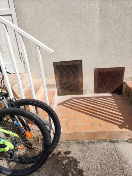 Création d'un accès de vide-sanitaire dans une copropriété aux Milles