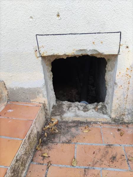 Création d'un accès de vide-sanitaire dans une copropriété aux Milles