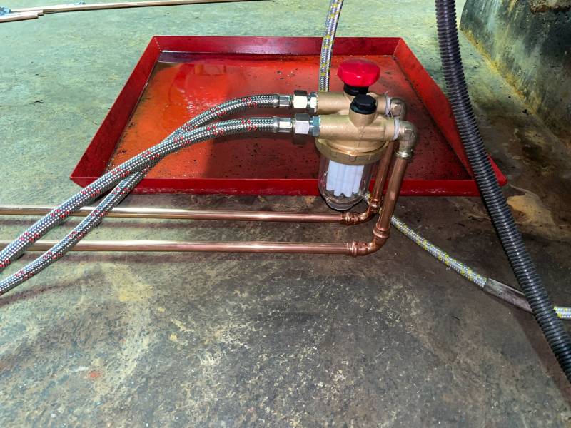 Installation d'un filtre de chaudière fioul avec cuivre sertissage sur Aix en Provence