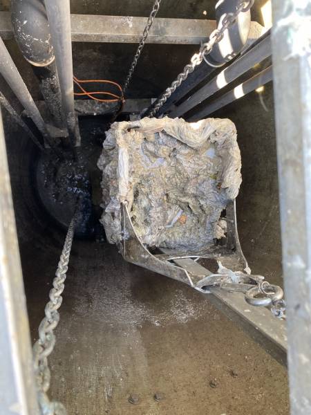 Dégrilleur bouché sur une station de relevage à marignane